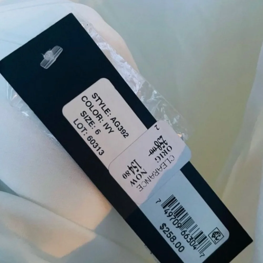 Bridal dress Avery  G Sleeveless Jewel Neck cutout maxi Dress size 6 NWT - Picture 8 of 10